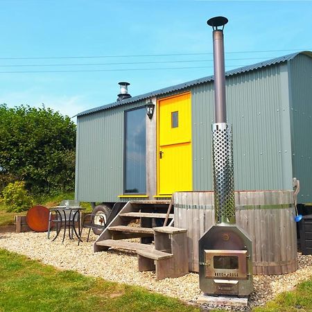 Kidwelly Glamping Ξενοδοχείο Εξωτερικό φωτογραφία