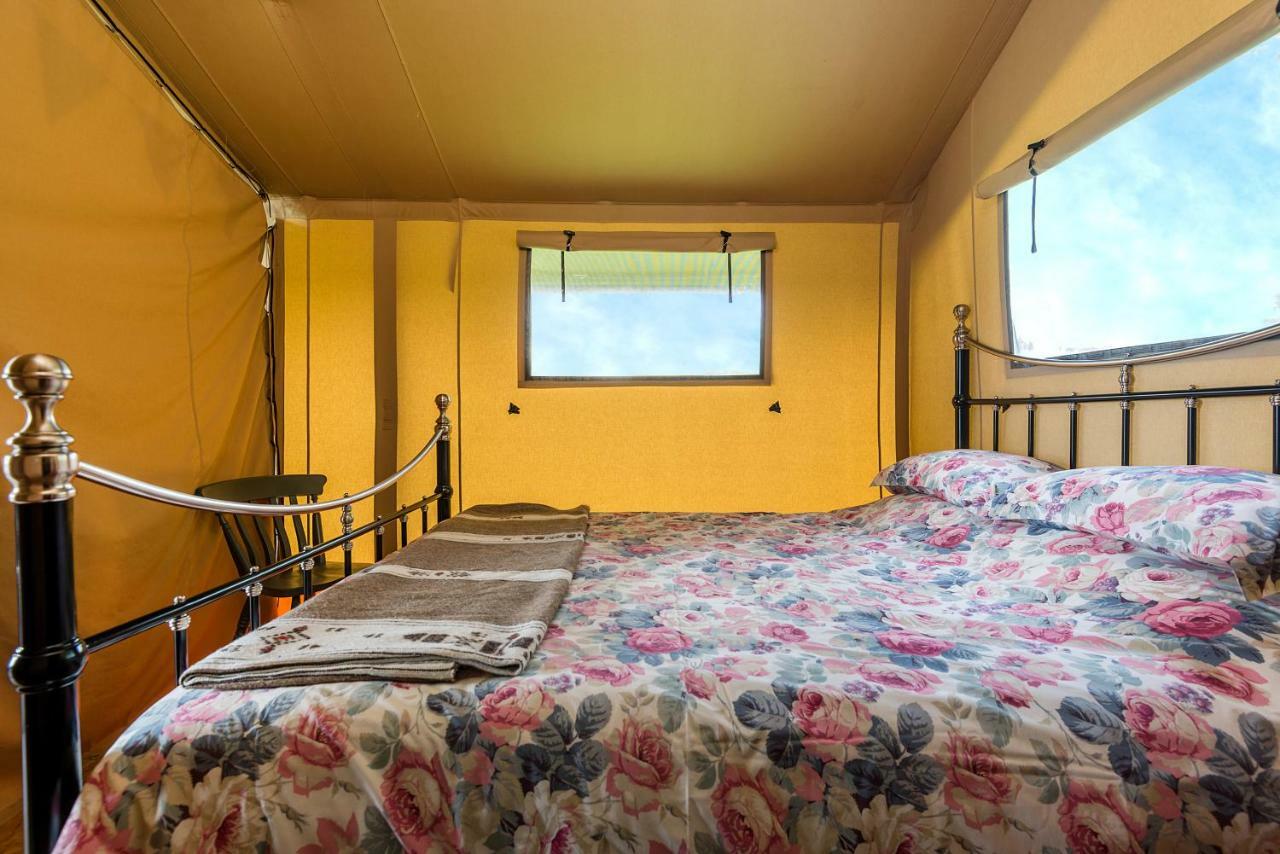 Kidwelly Glamping Ξενοδοχείο Εξωτερικό φωτογραφία